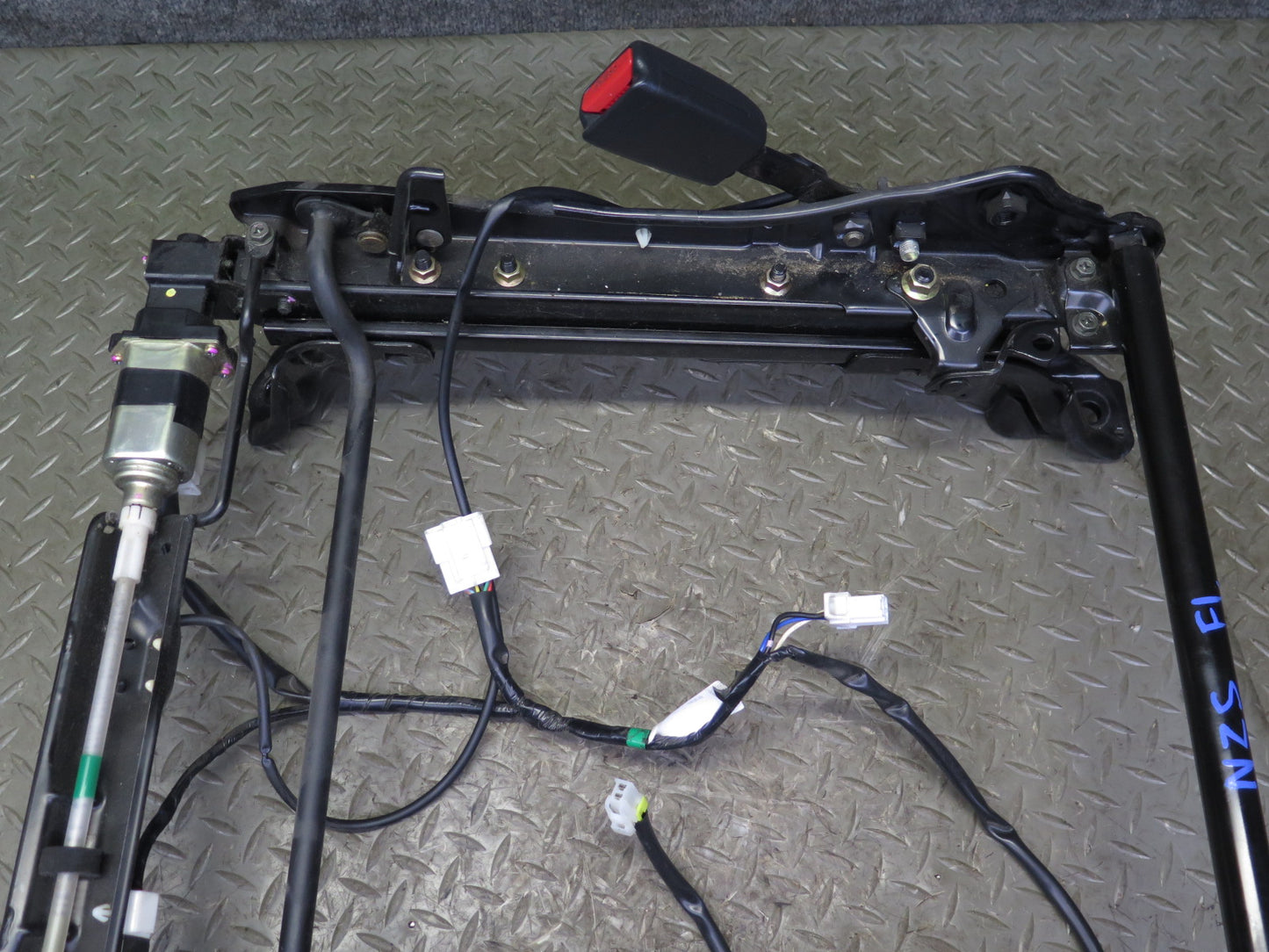 07-13 BMW E93 335i Convertible Front Left Sport Seat Lower Frame Track Rail OEM