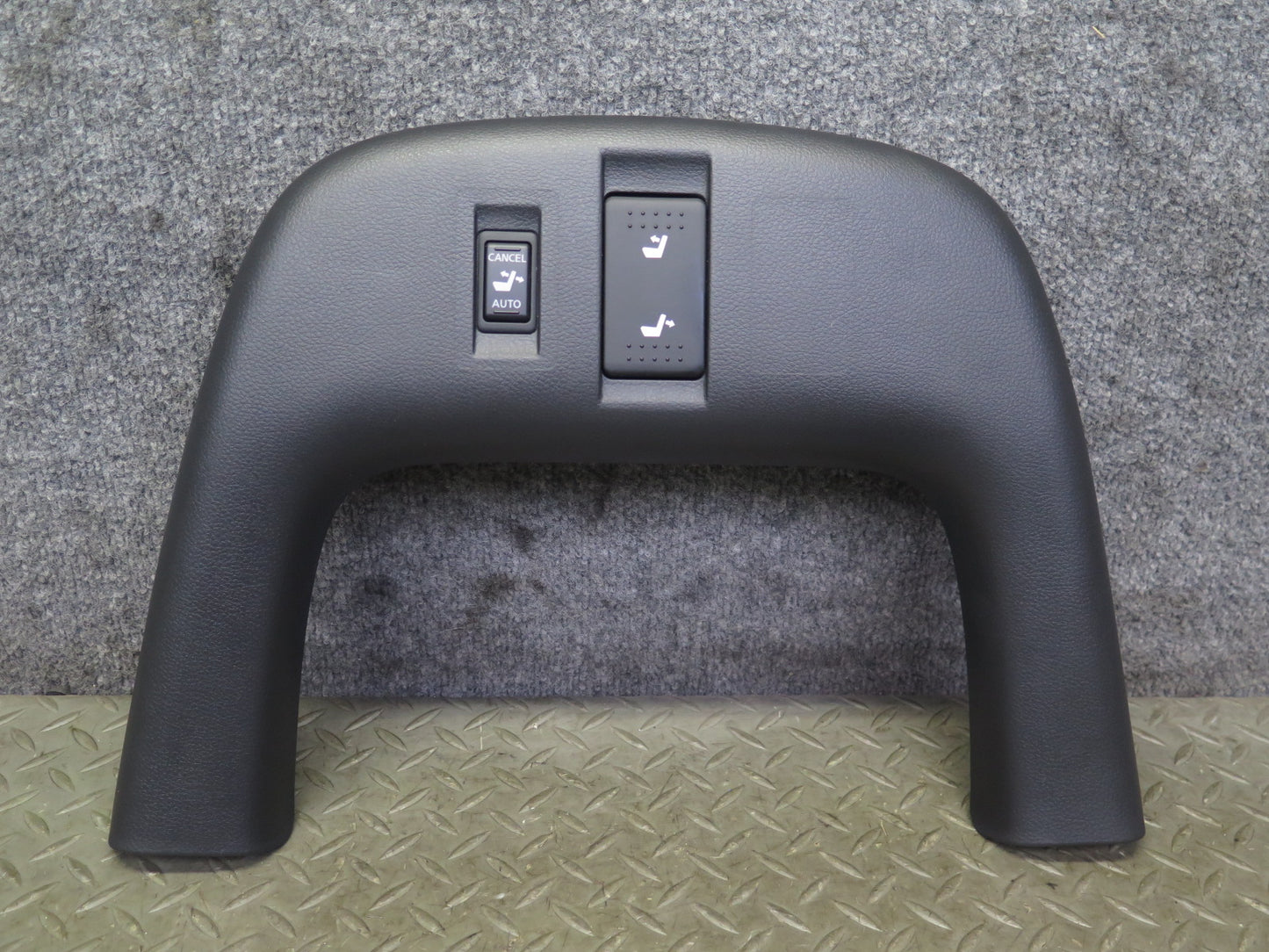 04-09 Nissan Z33 350Z Convertible Front Right Seat Garnish Trim w Switches OEM