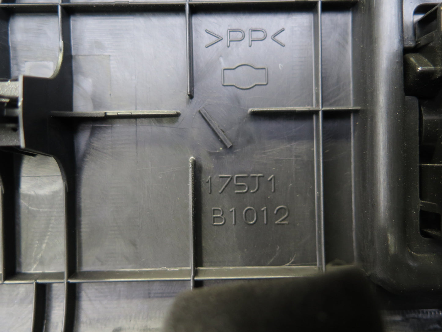 04-09 Nissan Z33 350Z Convertible Front Right Seat Garnish Trim w Switches OEM