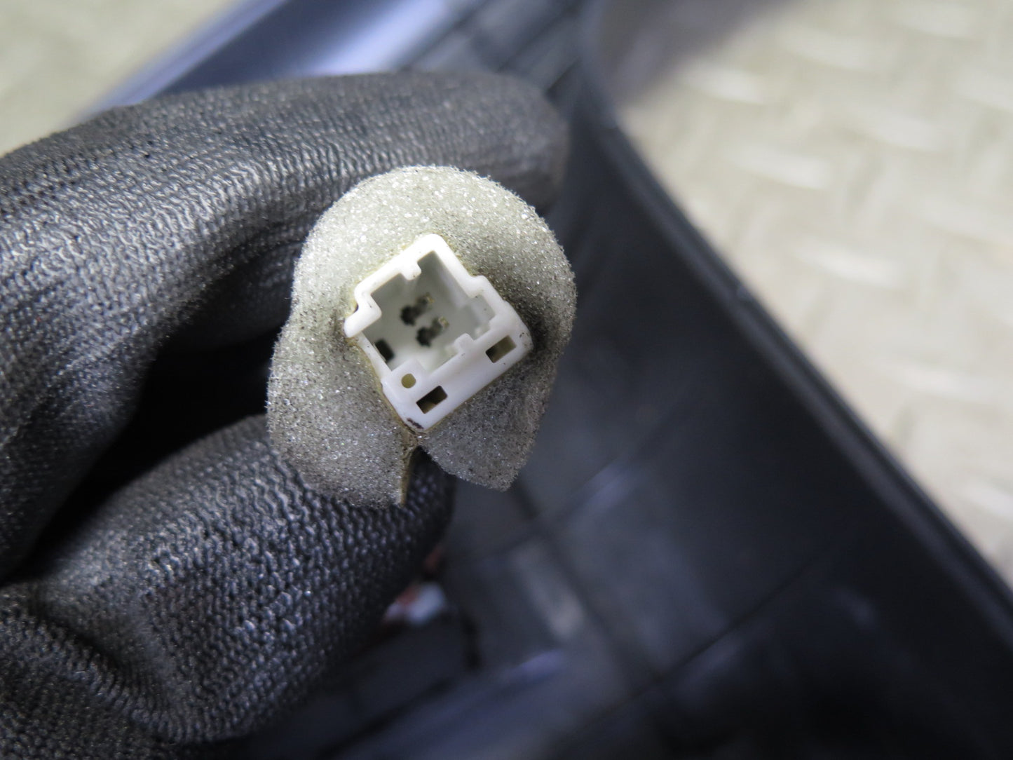 04-09 Nissan Z33 350Z Convertible Front Right Seat Garnish Trim w Switches OEM