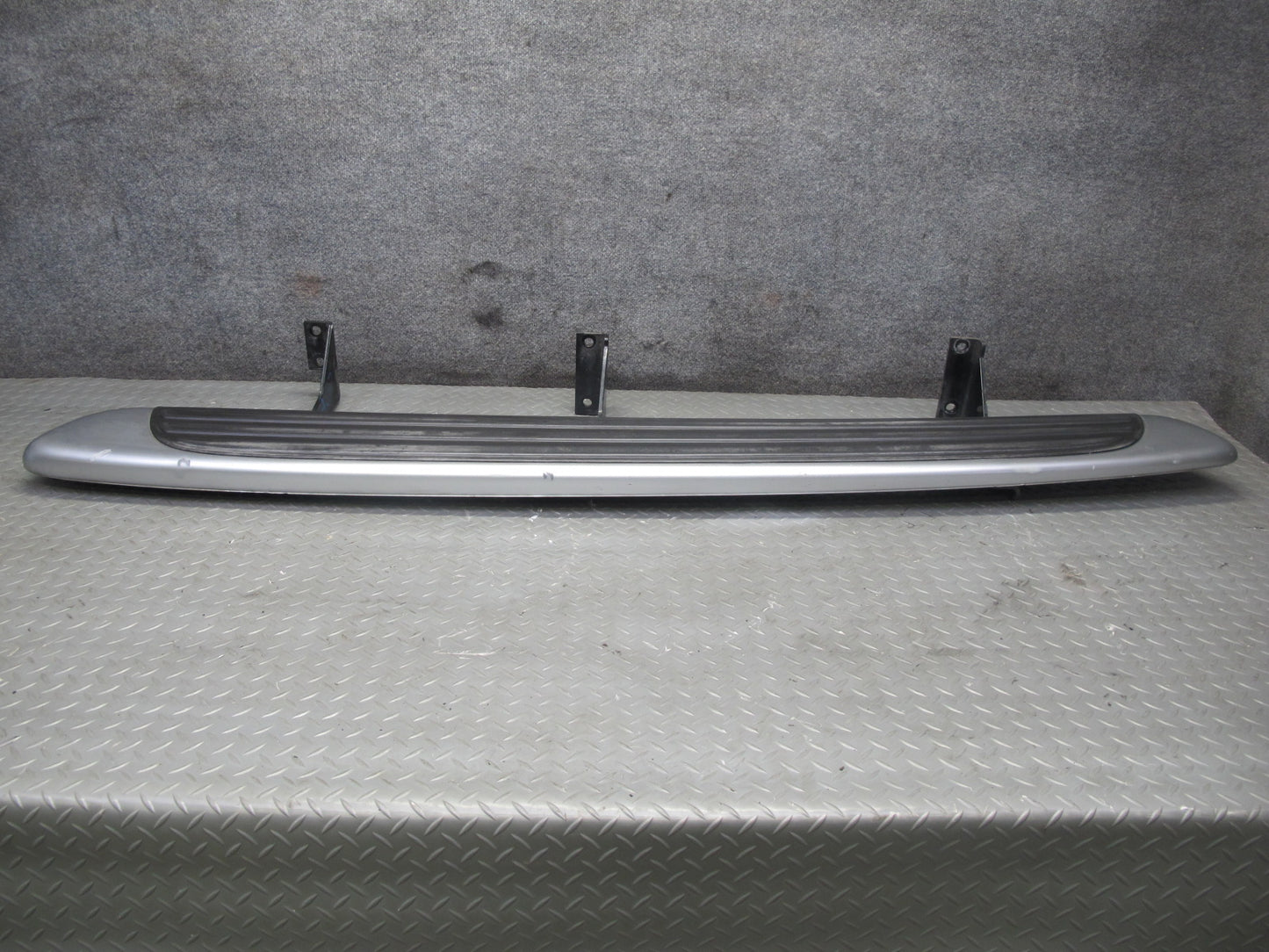 03-06 Chevrolet SSR Right Passenger Side Running Board w Mounts OEM