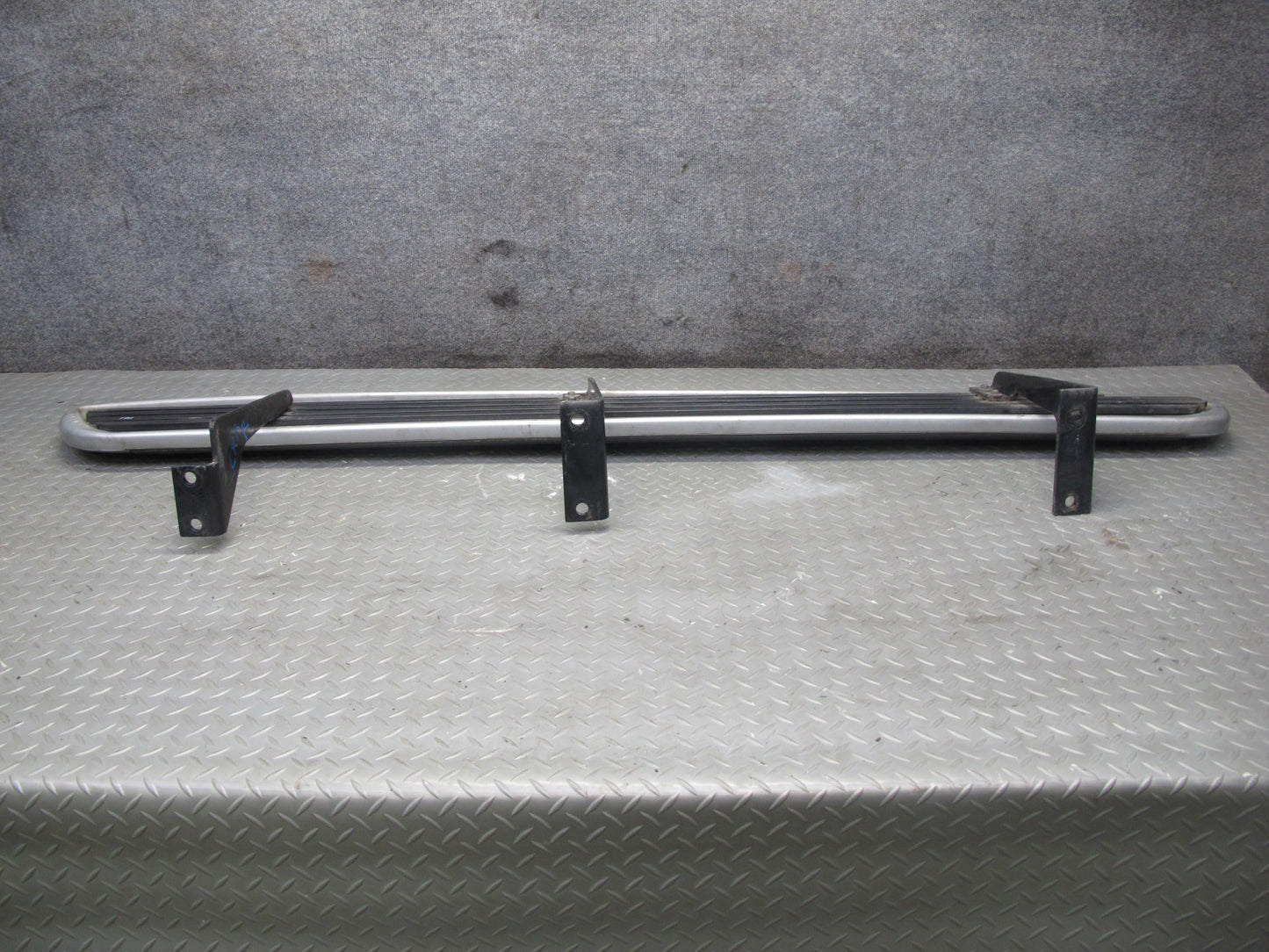 03-06 Chevrolet SSR Right Passenger Side Running Board w Mounts OEM