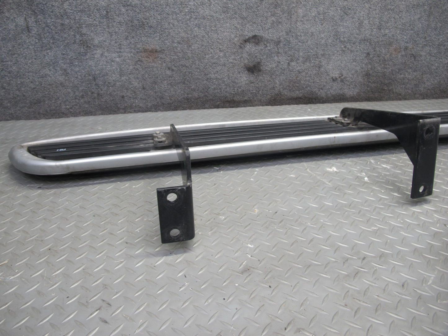 03-06 Chevrolet SSR Right Passenger Side Running Board w Mounts OEM