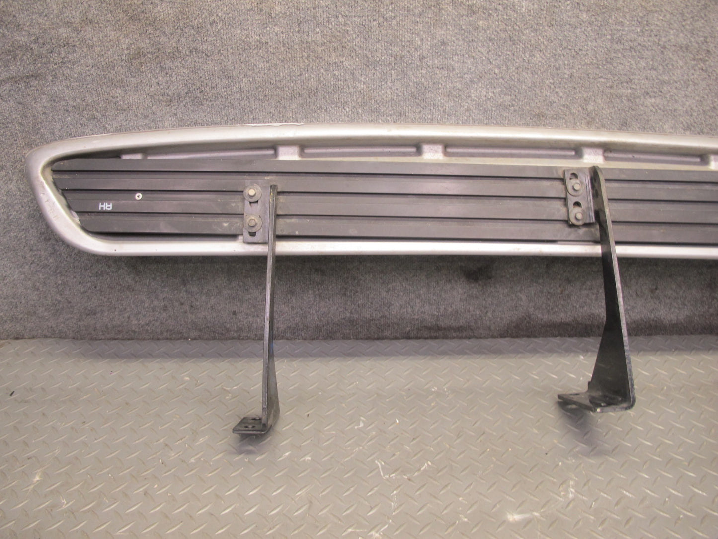 03-06 Chevrolet SSR Right Passenger Side Running Board w Mounts OEM