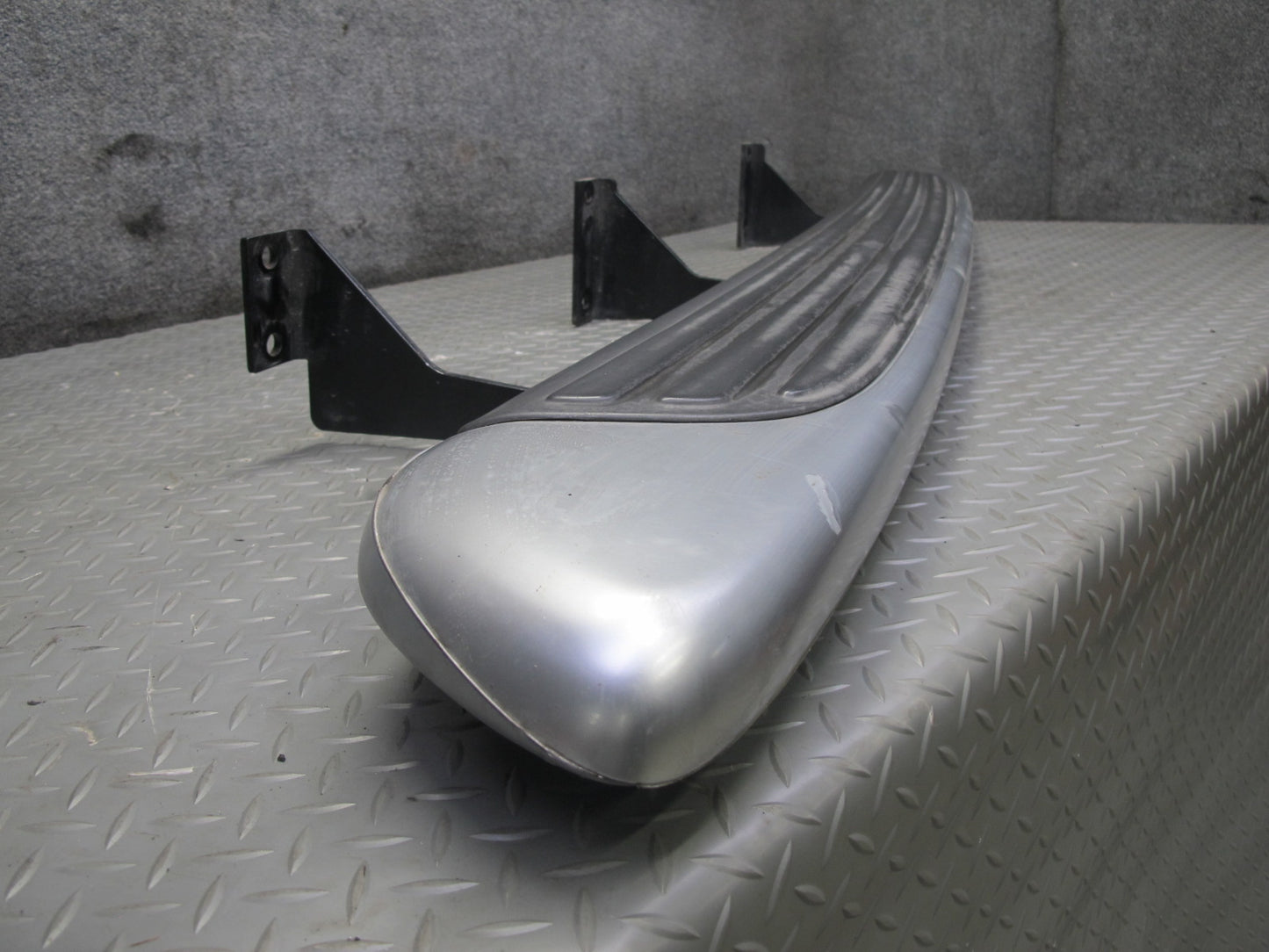 03-06 Chevrolet SSR Right Passenger Side Running Board w Mounts OEM