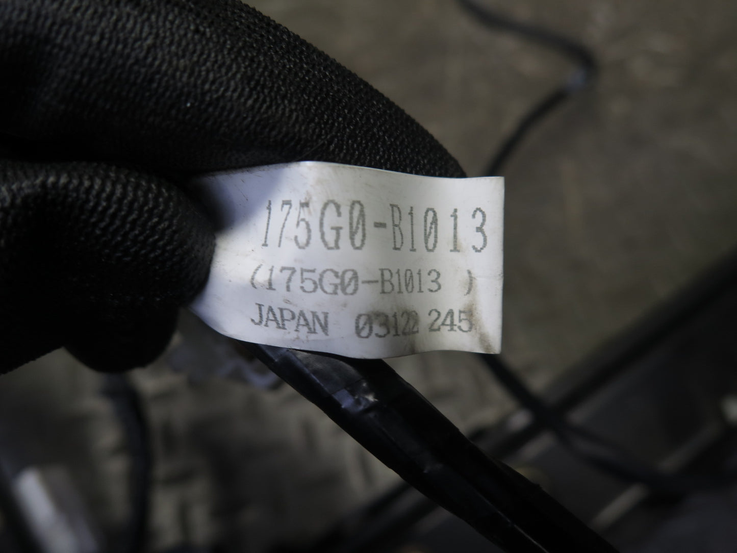 04-05 Nissan 350Z Z33 Convert Front Right Seat Lower Frame Track Rail Motor OEM