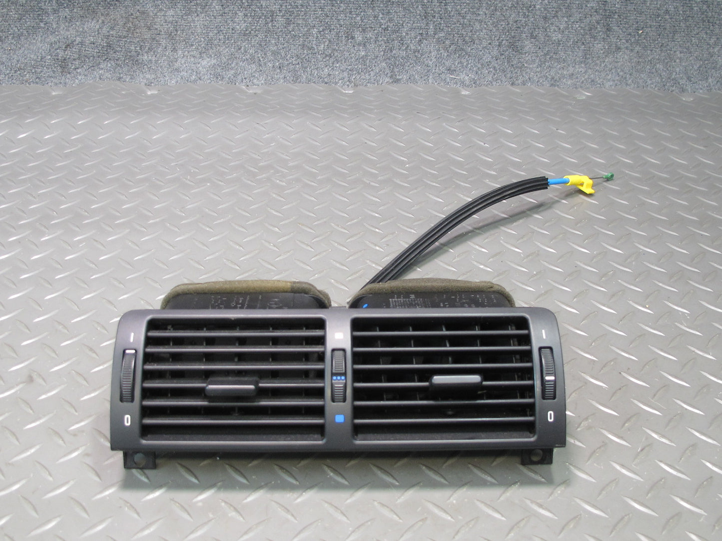 01-06 BMW E46 330ci Set of 3 Dash Front Left Center Right Air Vent Grille OEM