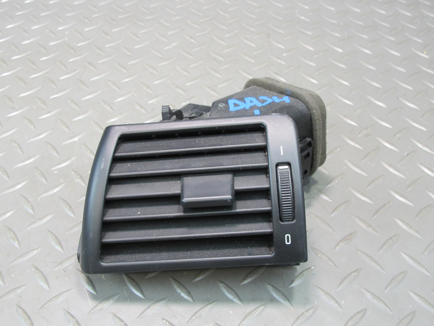 01-06 BMW E46 330ci Set of 3 Dash Front Left Center Right Air Vent Grille OEM