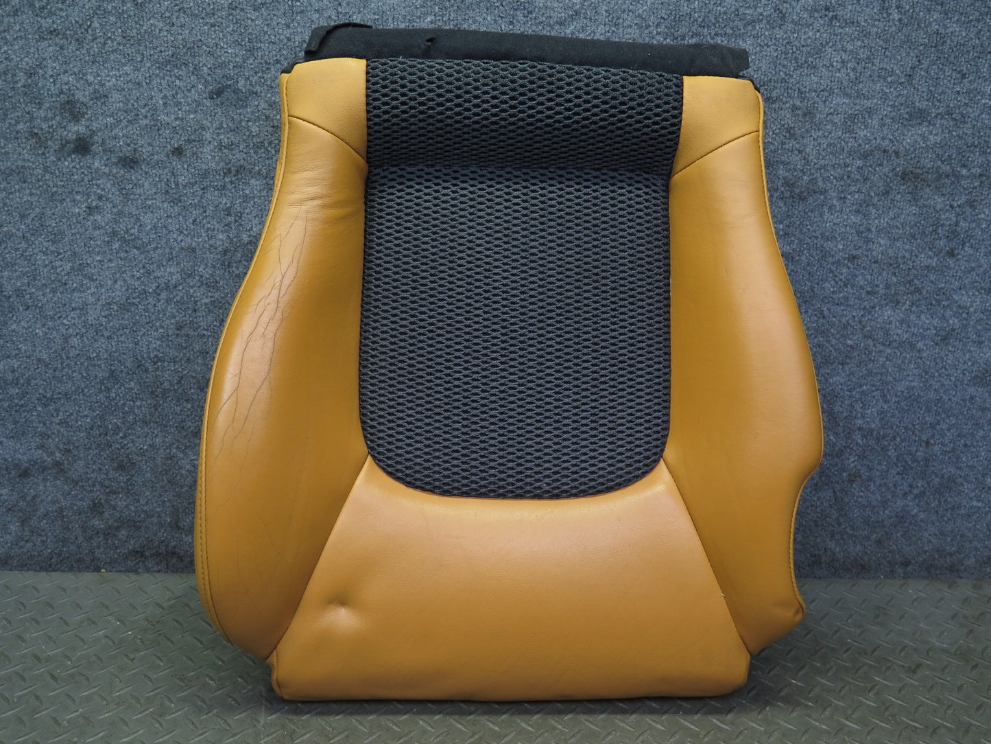 04-05 Nissan 350Z Z33 Convertible Front Right Seat Lower Leather Cushion OEM