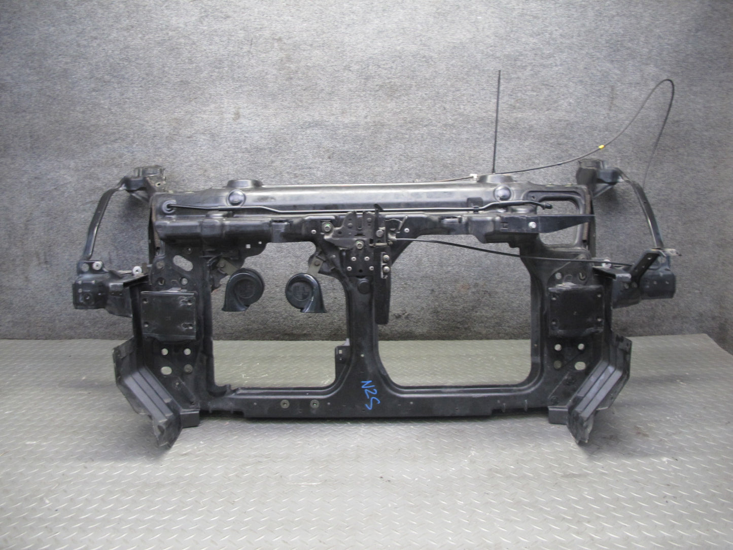 04-05 Nissan Z33 350Z Convertible Engine Radiator Core Support Panel w Horns OEM