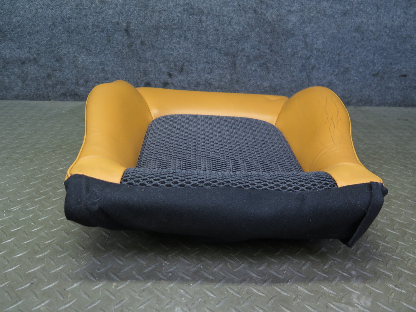 04-05 Nissan 350Z Z33 Convertible Front Right Seat Lower Leather Cushion OEM