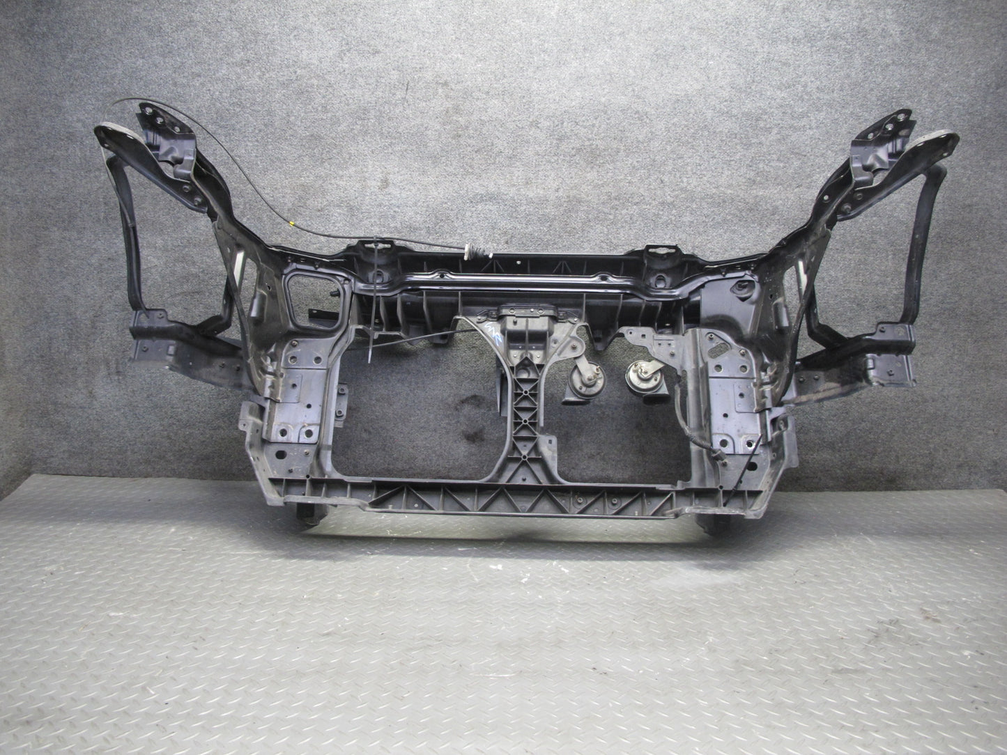 04-05 Nissan Z33 350Z Convertible Engine Radiator Core Support Panel w Horns OEM