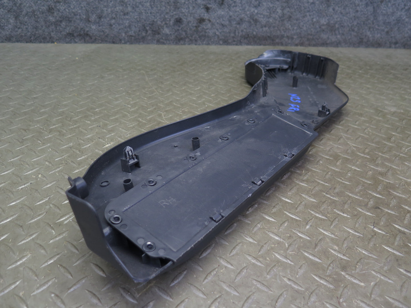 04-05 Nissan Z33 350Z Convertible Front Right Seat Trim Cover Panel Set of 2 OEM