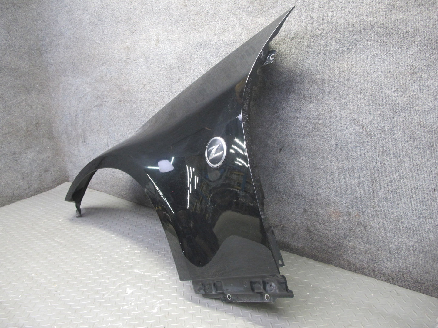 03-06 Nissan Z33 350Z Front Left Fender Shell Cover Panel Black OEM