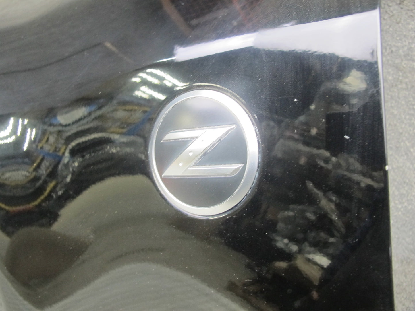 03-06 Nissan Z33 350Z Front Left Fender Shell Cover Panel Black OEM