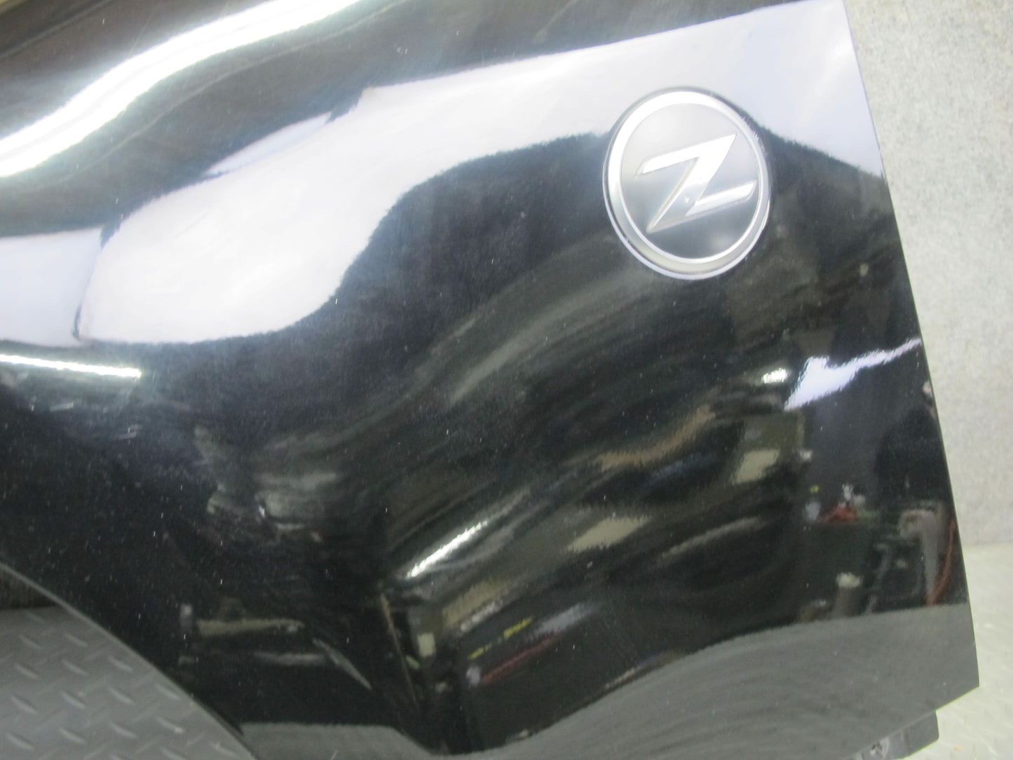 03-06 Nissan Z33 350Z Front Left Fender Shell Cover Panel Black OEM