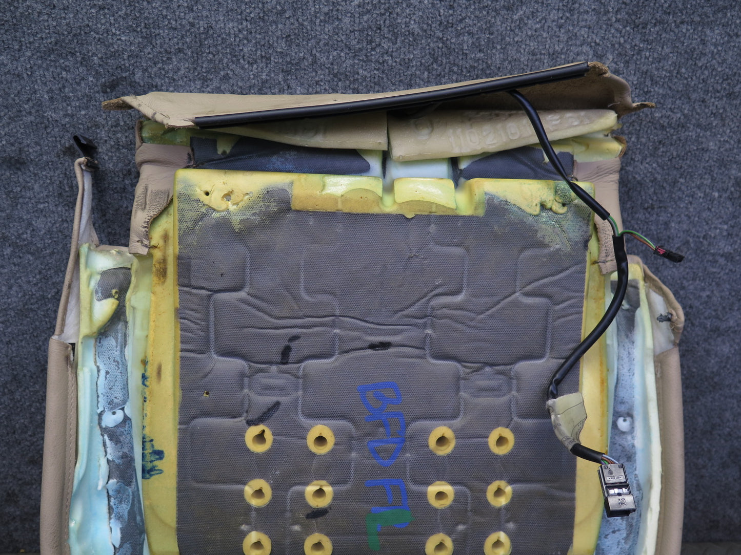 01-06 BMW E46 330ci Convertible Front Left Seat Lower Leather Cushion Beige OEM