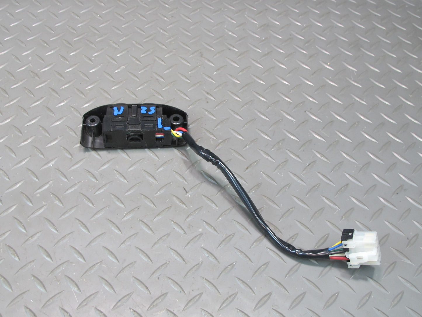 03-09 Nissan Z33 350Z Front Left Seat Adjust Control Switch OEM