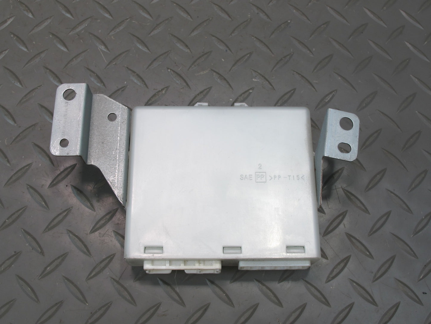 04-05 Nissan 350Z Z33 Convert Front Right Seat Control Module 28565-CE400 OEM