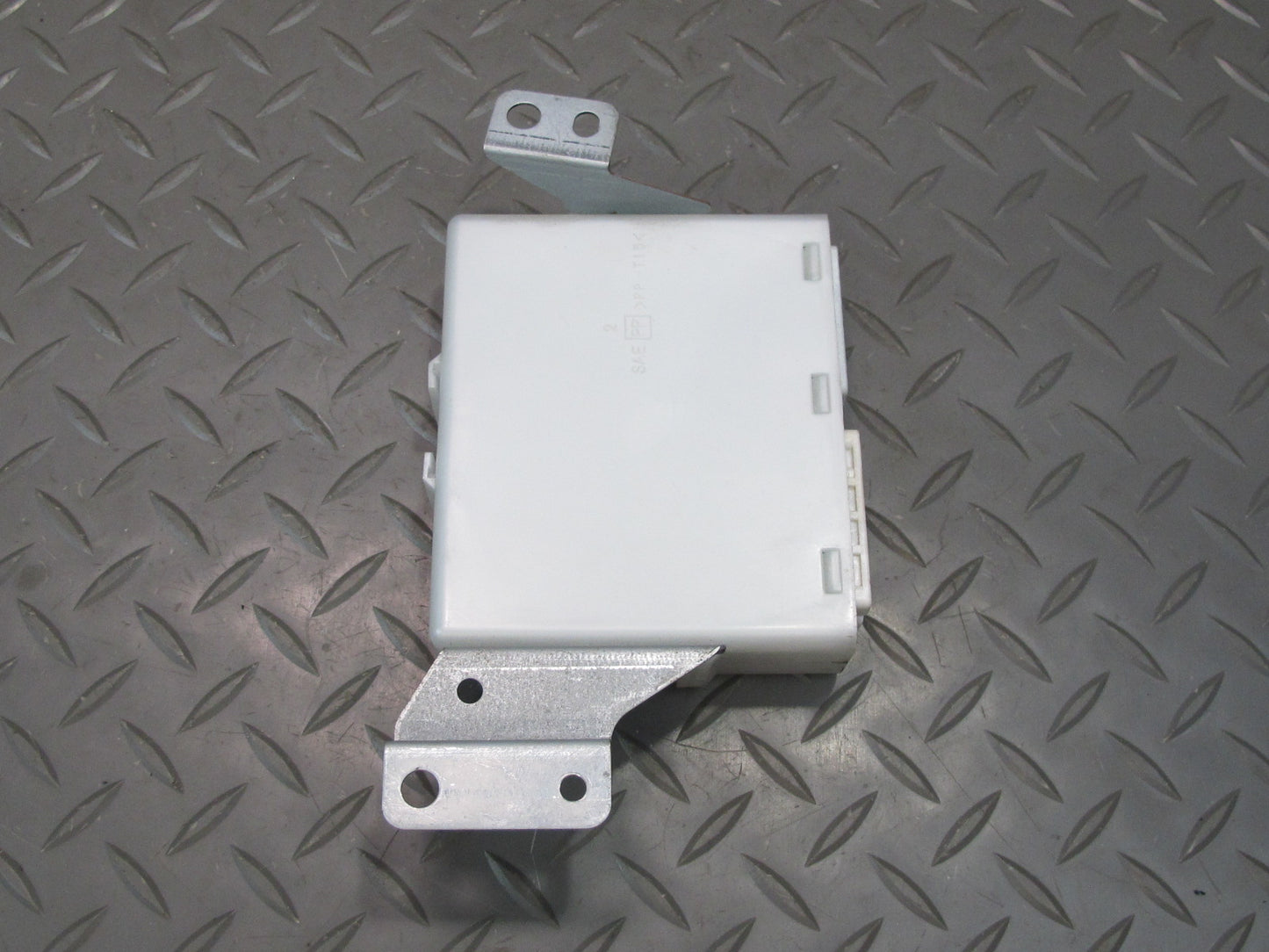 04-05 Nissan 350Z Z33 Convert Front Right Seat Control Module 28565-CE400 OEM