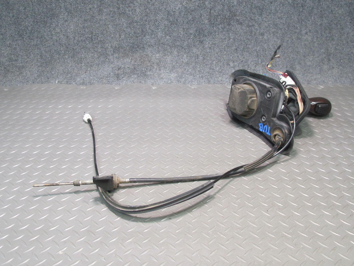 02-06 BMW E46 330ci A/T Automatic Transmission Gear Shifter w Cable & Knob OEM