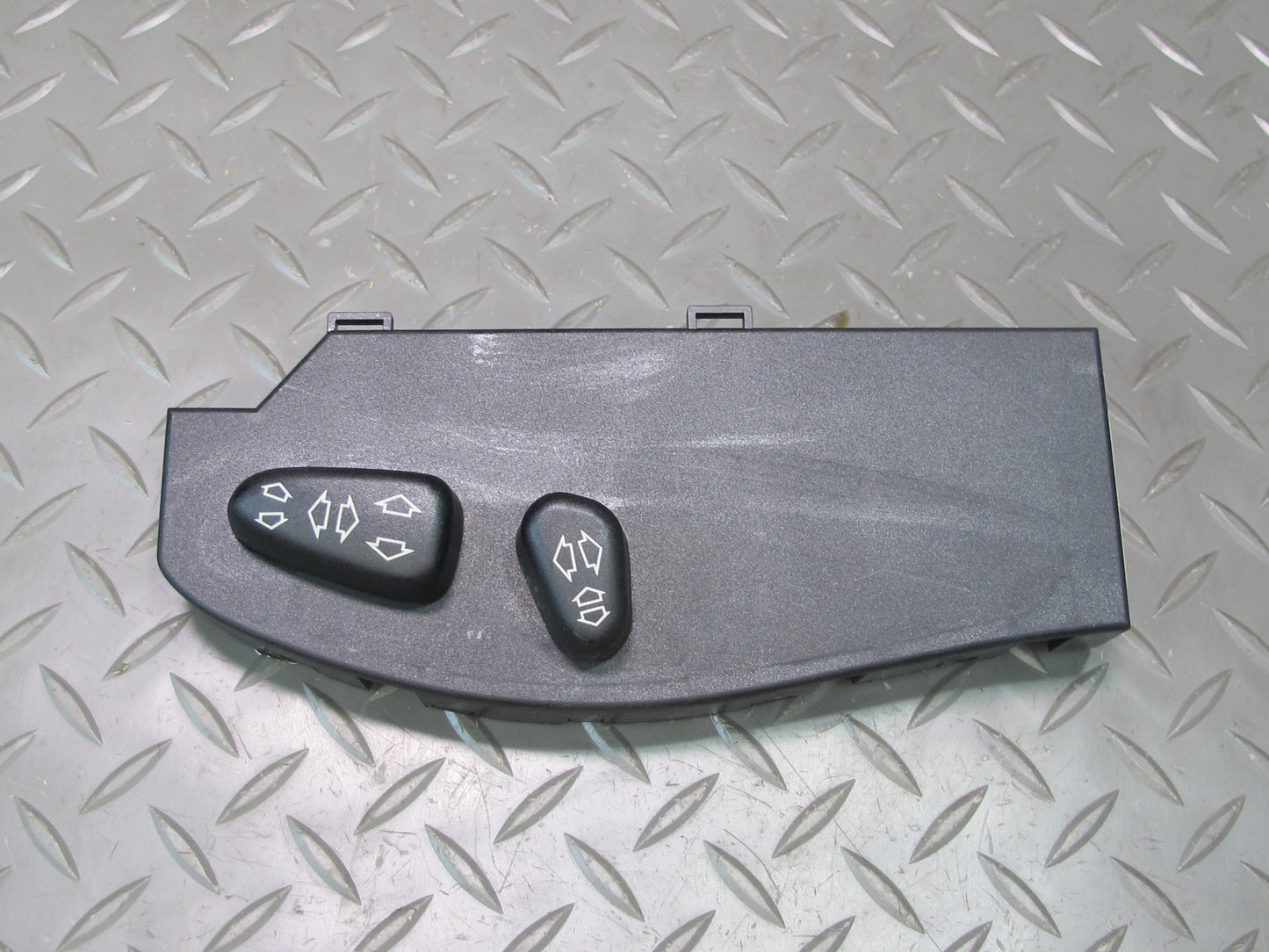 01-06 BMW E46 330ci Convertible Front Right Seat Adjustment Control Switch OEM