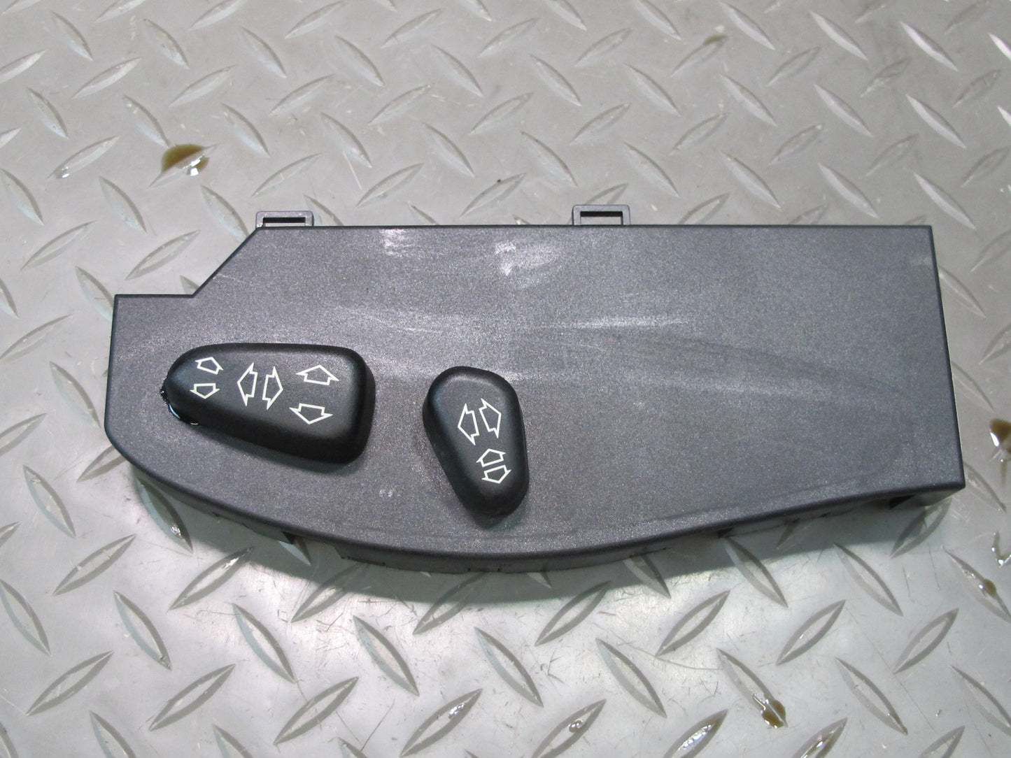 01-06 BMW E46 330ci Convertible Front Right Seat Adjustment Control Switch OEM