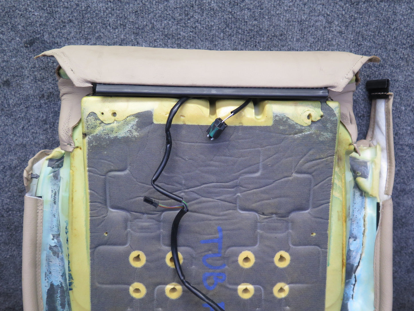 01-06 BMW E46 330ci Convertible Front Right Leather Seat Lower Cushion Beige OEM