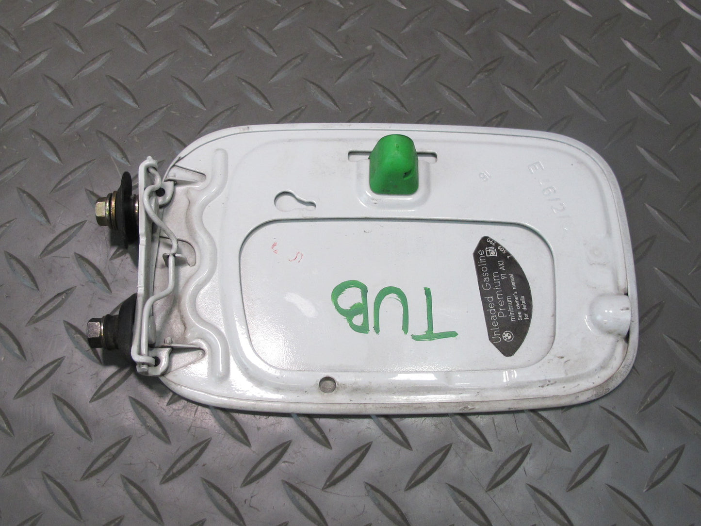 01-06 BMW E46 330ci Convertible Fuel Tank Filler Door Lid Cover White OEM