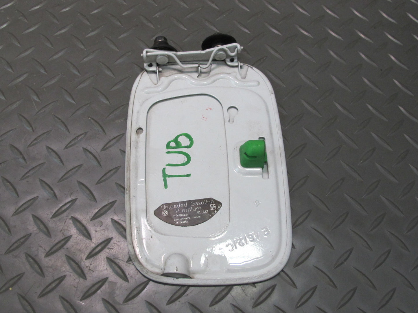 01-06 BMW E46 330ci Convertible Fuel Tank Filler Door Lid Cover White OEM