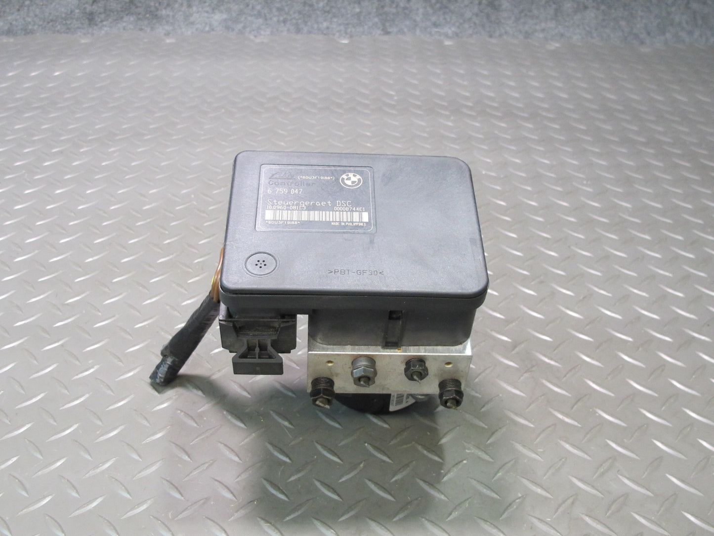 02-06 BMW E46 330ci ABS DSC Anti Lock Brake ABS Pump Module 6759047 OEM