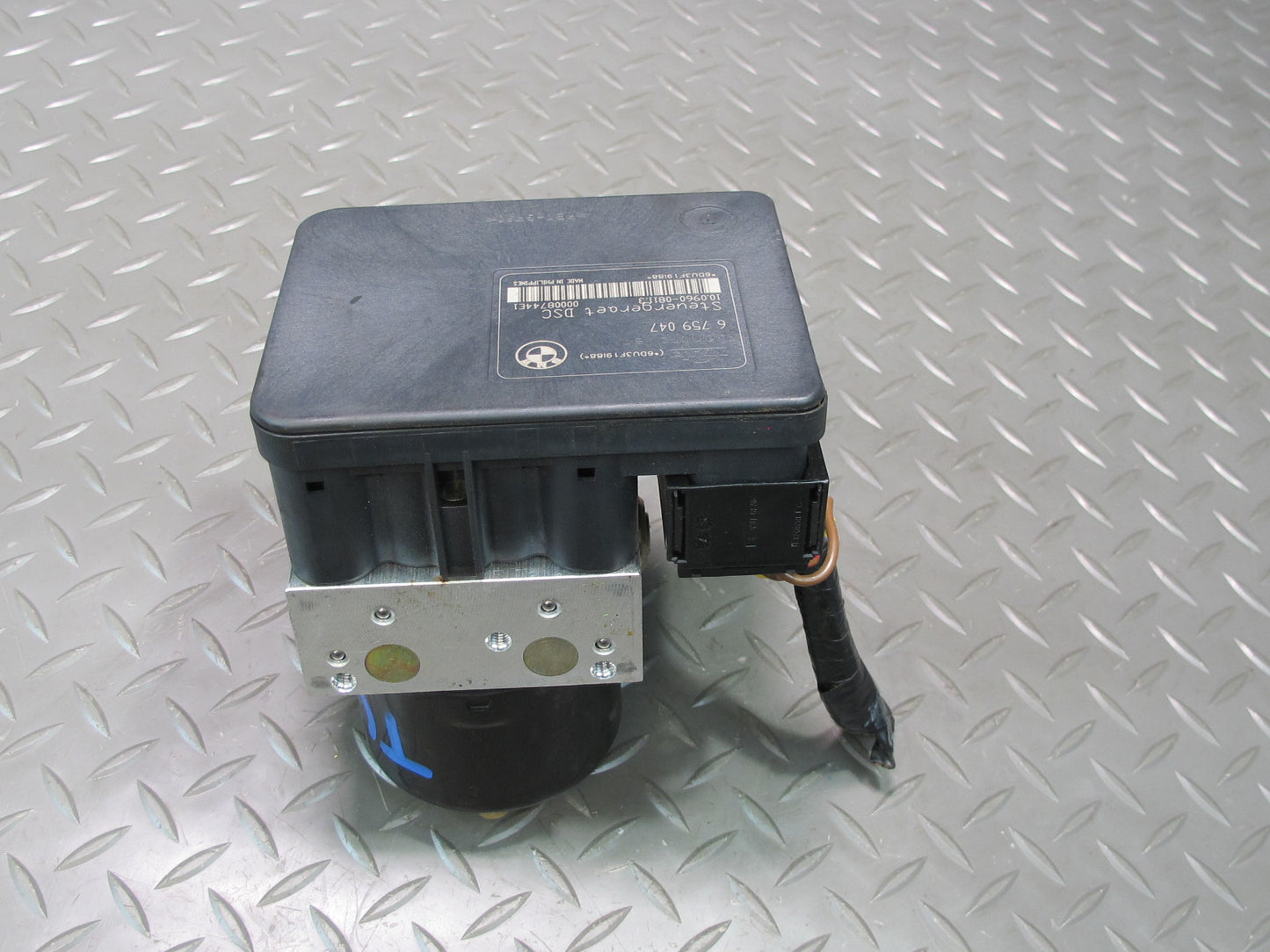 02-06 BMW E46 330ci ABS DSC Anti Lock Brake ABS Pump Module 6759047 OEM