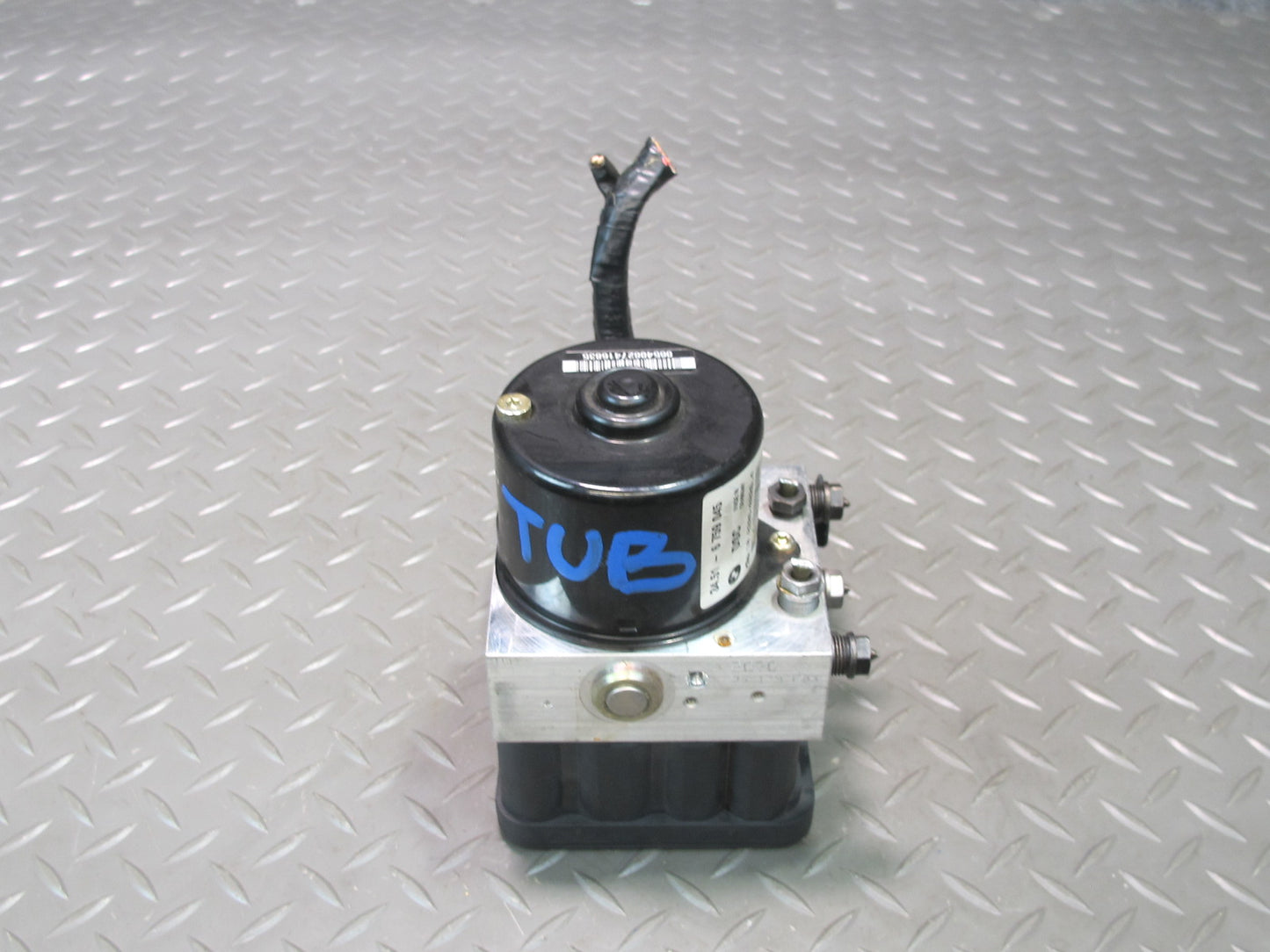 02-06 BMW E46 330ci ABS DSC Anti Lock Brake ABS Pump Module 6759047 OEM