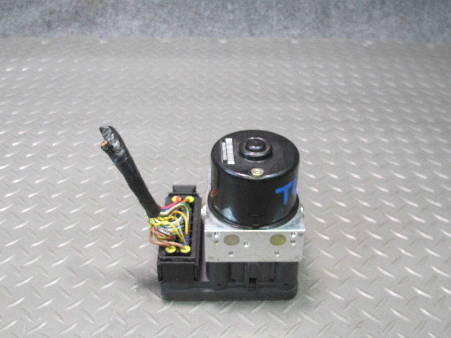 02-06 BMW E46 330ci ABS DSC Anti Lock Brake ABS Pump Module 6759047 OEM