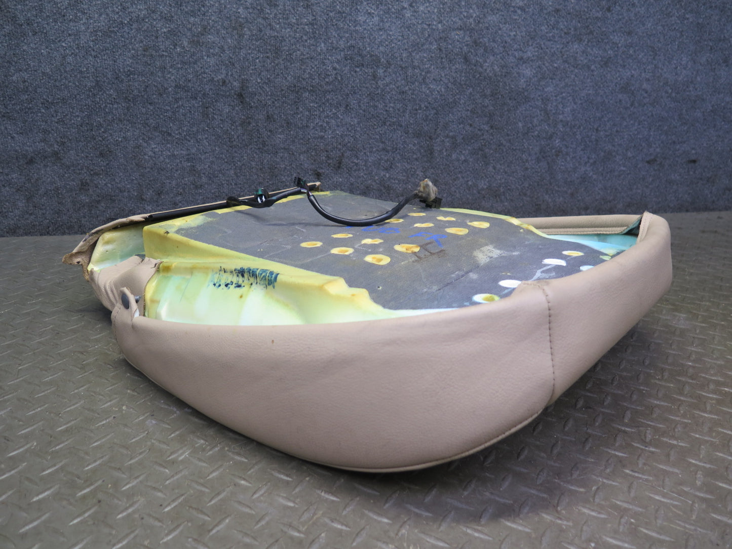 01-06 BMW E46 330ci Convertible Front Right Leather Seat Lower Cushion Beige OEM