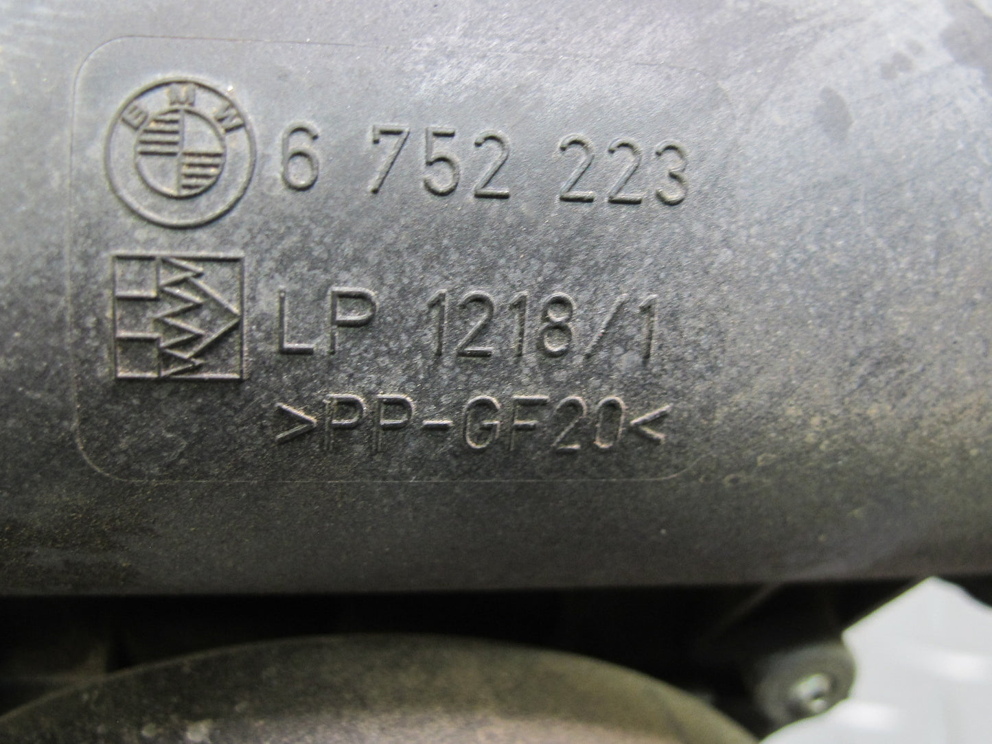 01-06 BMW E46 330CI M54 Fuel Evap Vapor Charcoal Canister w Leak Pump Assy OEM