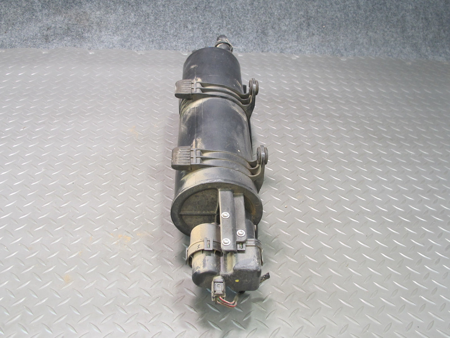 01-06 BMW E46 330CI M54 Fuel Evap Vapor Charcoal Canister w Leak Pump Assy OEM