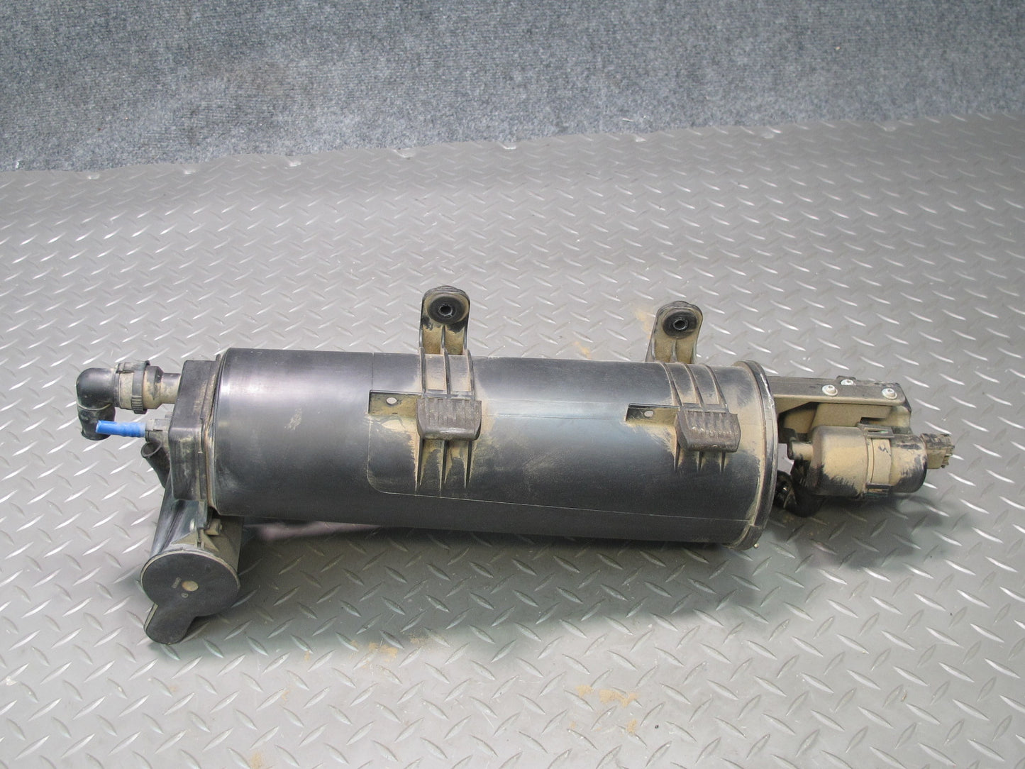 01-06 BMW E46 330CI M54 Fuel Evap Vapor Charcoal Canister w Leak Pump Assy OEM