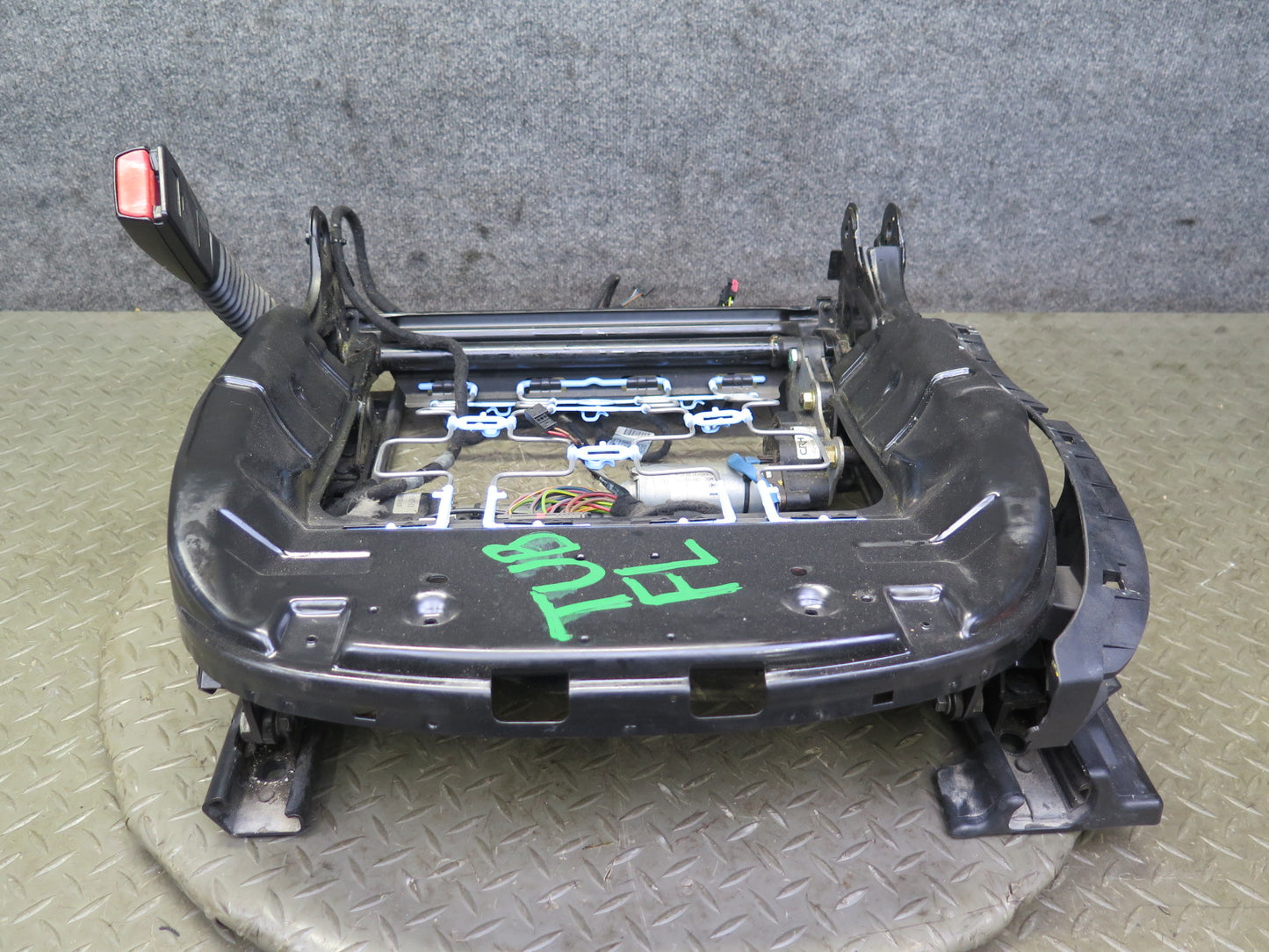 01-06 BMW E46 330ci Convert Front Left Seat Lower Frame Track Rail w Motor OEM