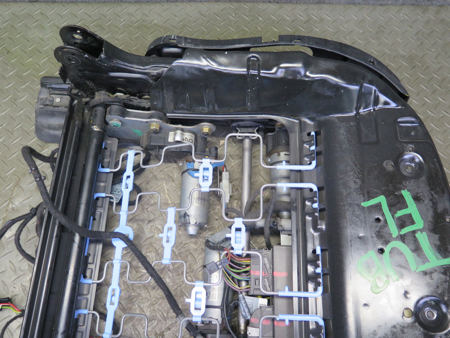 01-06 BMW E46 330ci Convert Front Left Seat Lower Frame Track Rail w Motor OEM