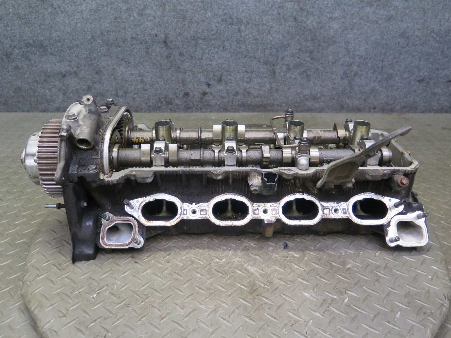 2005-2009 Lexus UZJ120L GX470 4.7L 2UZFE Engine Right Side Cylinder Head Assy