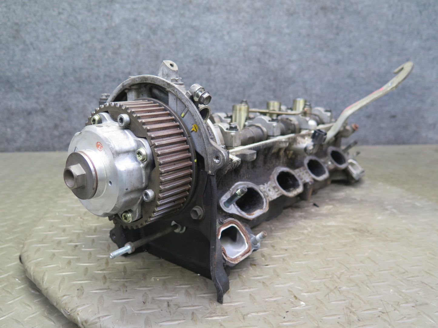 2005-2009 Lexus UZJ120L GX470 4.7L 2UZFE Engine Right Side Cylinder Head Assy