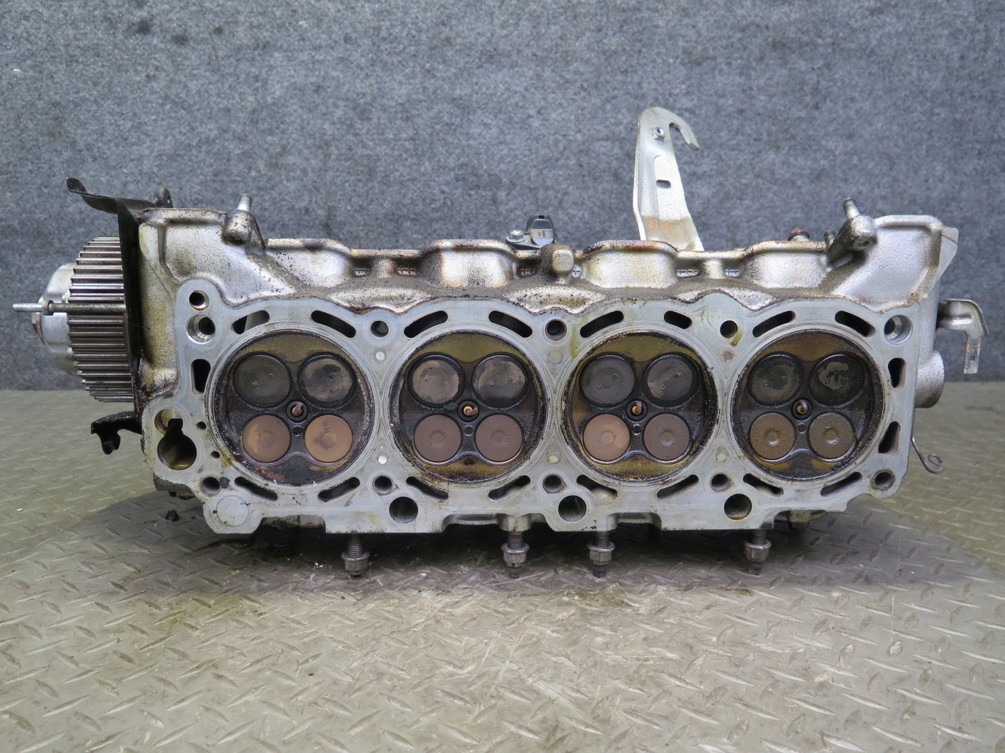 2005-2009 Lexus UZJ120L GX470 4.7L 2UZFE Engine Right Side Cylinder Head Assy