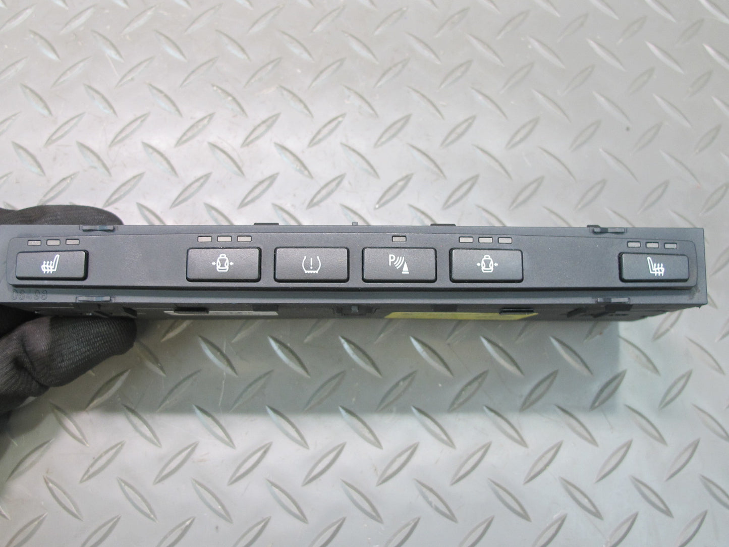 2006-2010 BMW E60 M5 535i Center Console Active Bolster Heated Seat PDC Switch