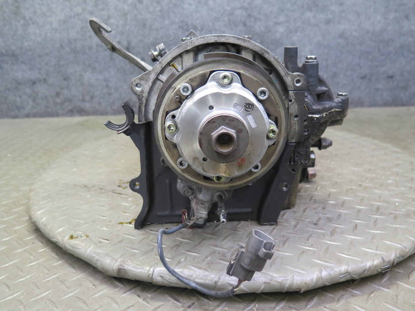 2005-2009 Lexus UZJ120L GX470 4.7L 2UZFE Engine Left Side Cylinder Head Assy