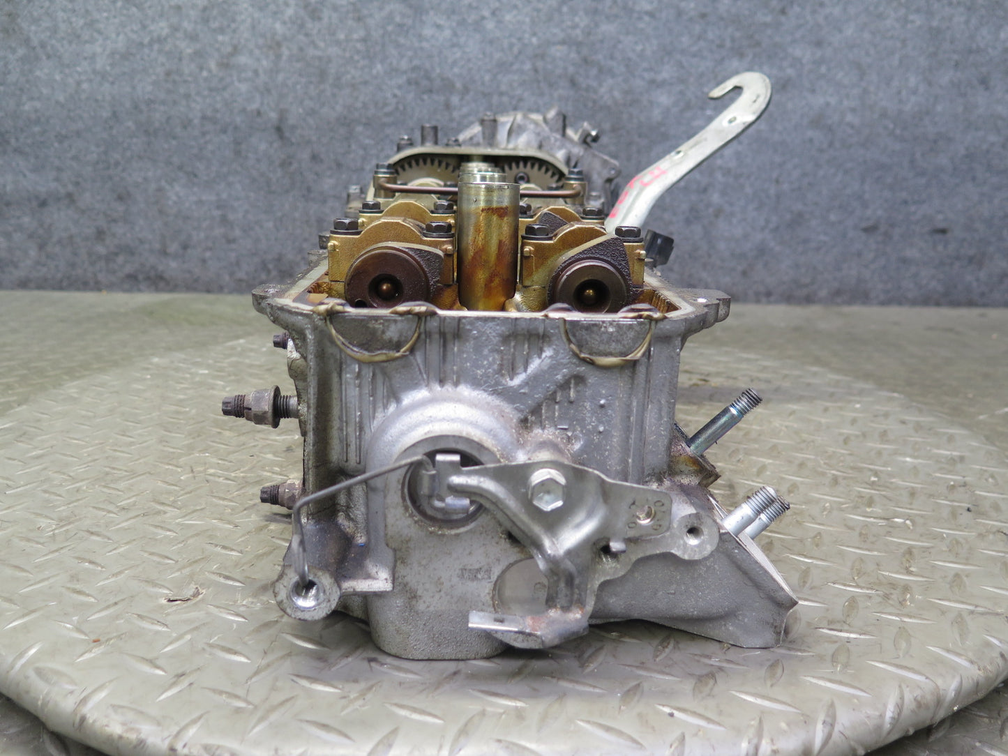 2005-2009 Lexus UZJ120L GX470 4.7L 2UZFE Engine Left Side Cylinder Head Assy