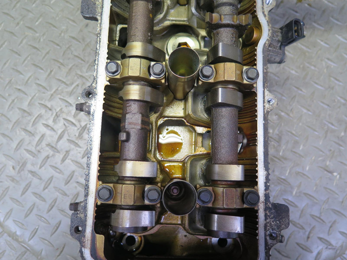 2005-2009 Lexus UZJ120L GX470 4.7L 2UZFE Engine Left Side Cylinder Head Assy