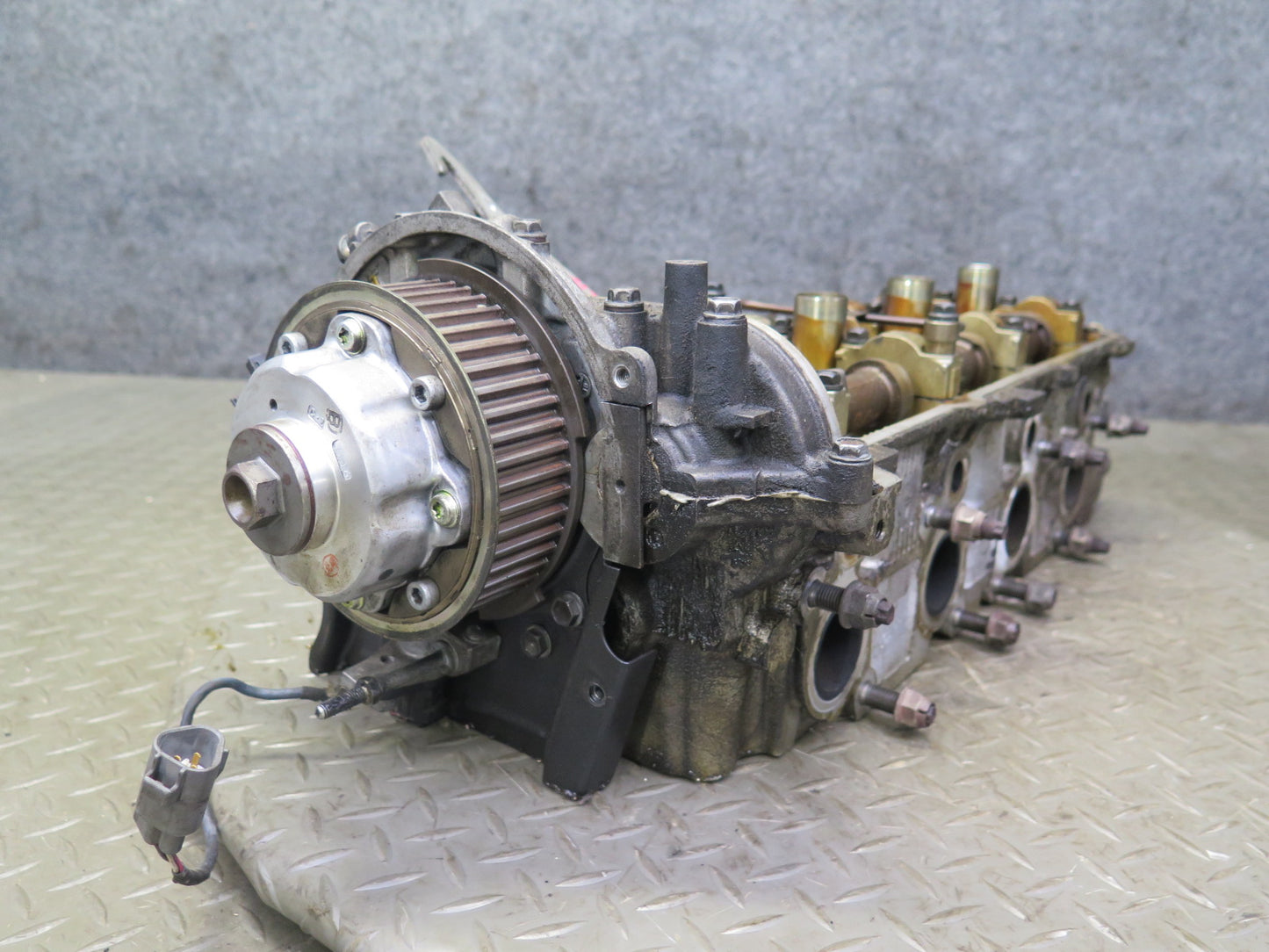 2005-2009 Lexus UZJ120L GX470 4.7L 2UZFE Engine Left Side Cylinder Head Assy