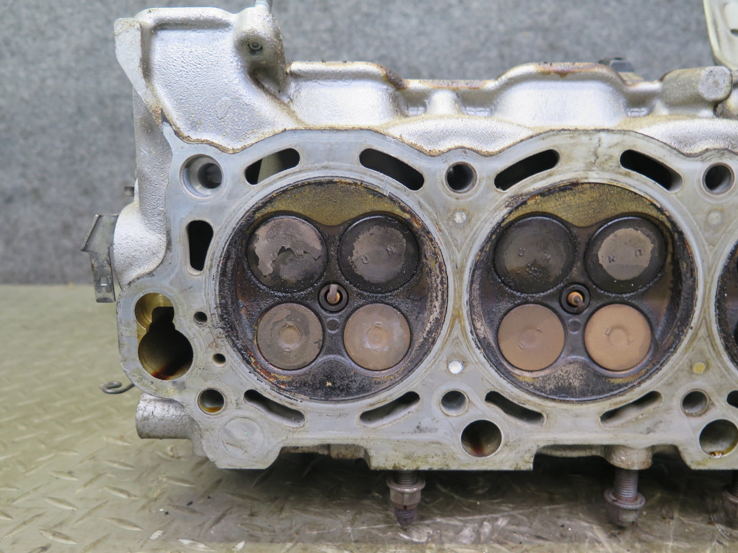 2005-2009 Lexus UZJ120L GX470 4.7L 2UZFE Engine Left Side Cylinder Head Assy