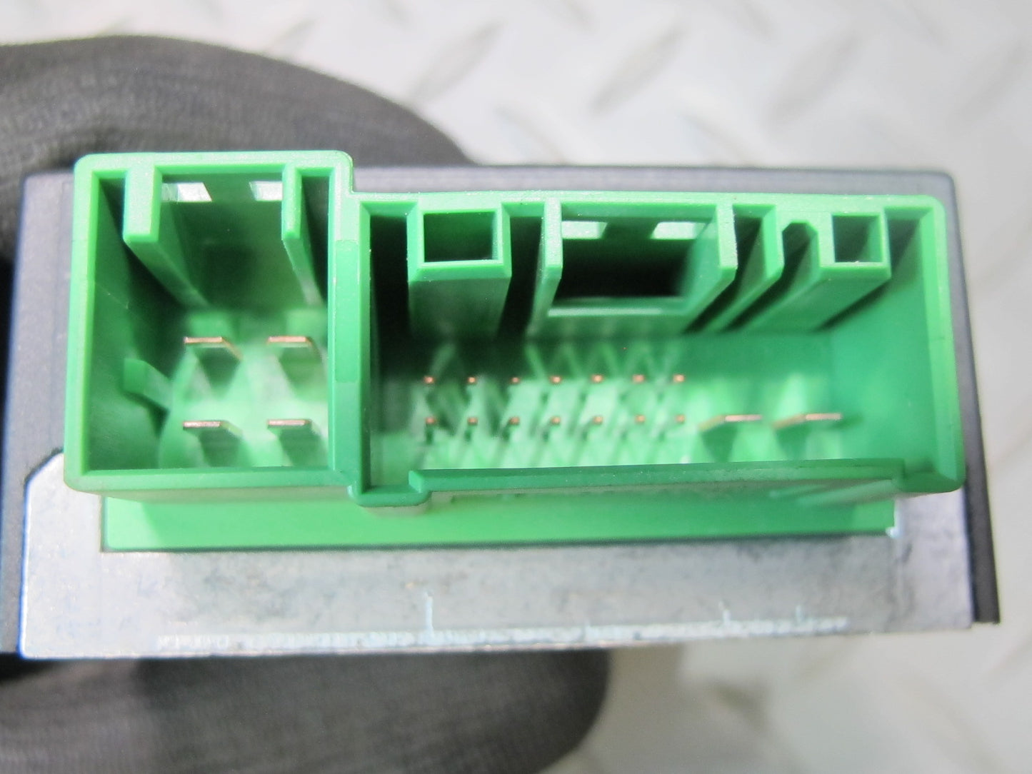 2006-2010 BMW E60 E63 E64 M5 M6 Fuel Pump Control Module 7834159